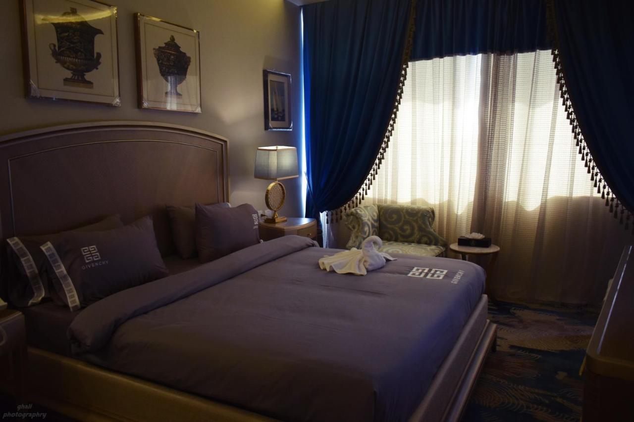 Fleet Club Mahrousa Alexandria Bagian luar foto A bedroom at the hotel
