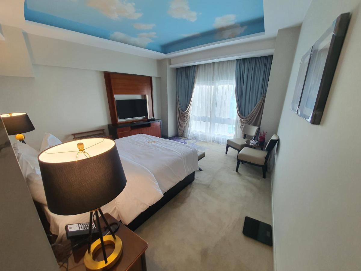 Fleet Club Mahrousa Alexandria Bagian luar foto A bedroom at the hotel