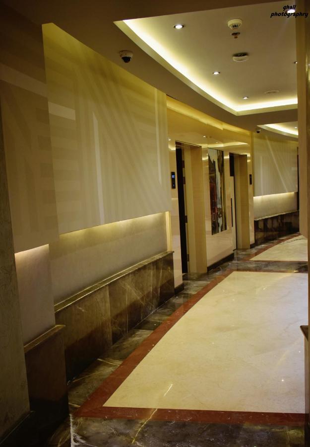 Fleet Club Mahrousa Alexandria Bagian luar foto The elevators