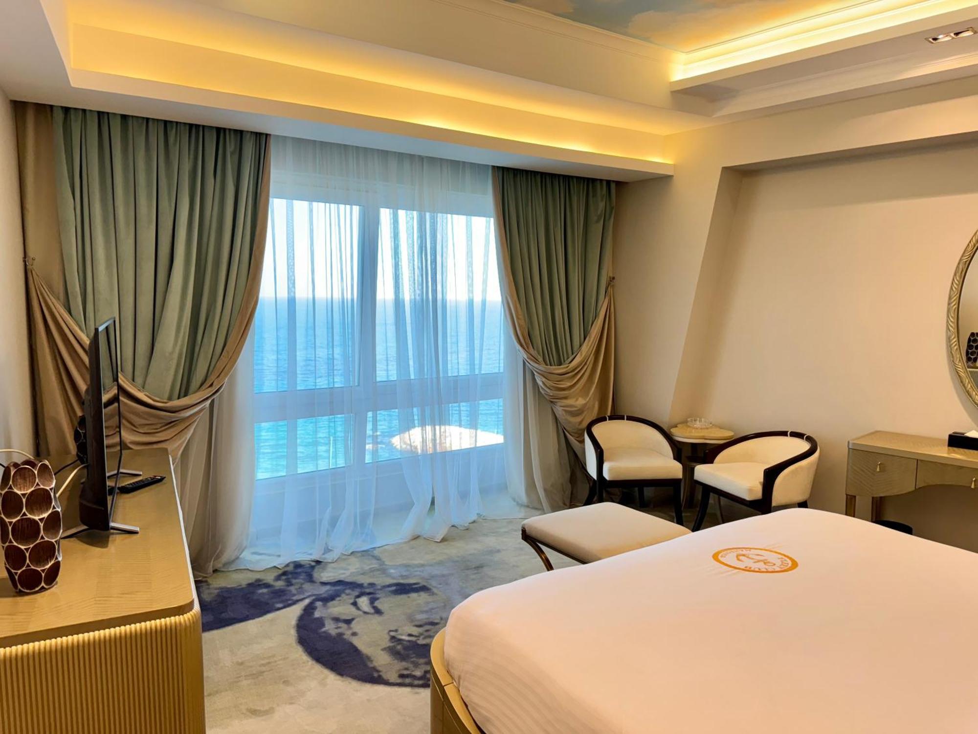 Fleet Club Mahrousa Alexandria Bagian luar foto A bedroom at the hotel