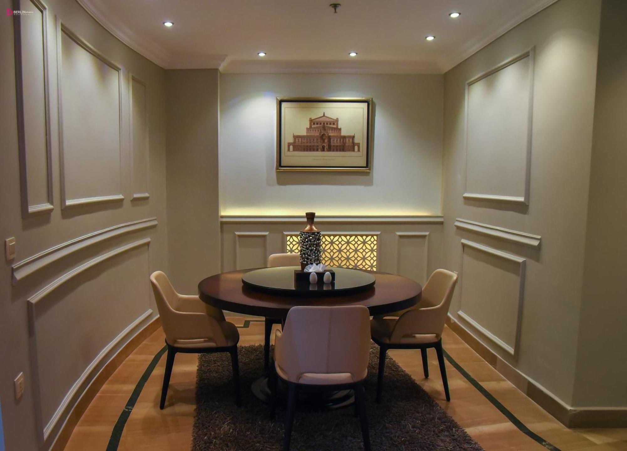 Fleet Club Mahrousa Alexandria Bagian luar foto A small dining room